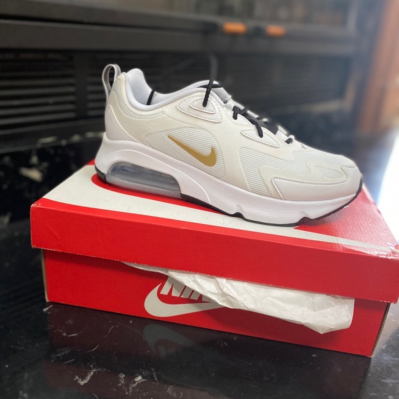 Brand new nike Airmax 200’s !! - Picture 4 of 5